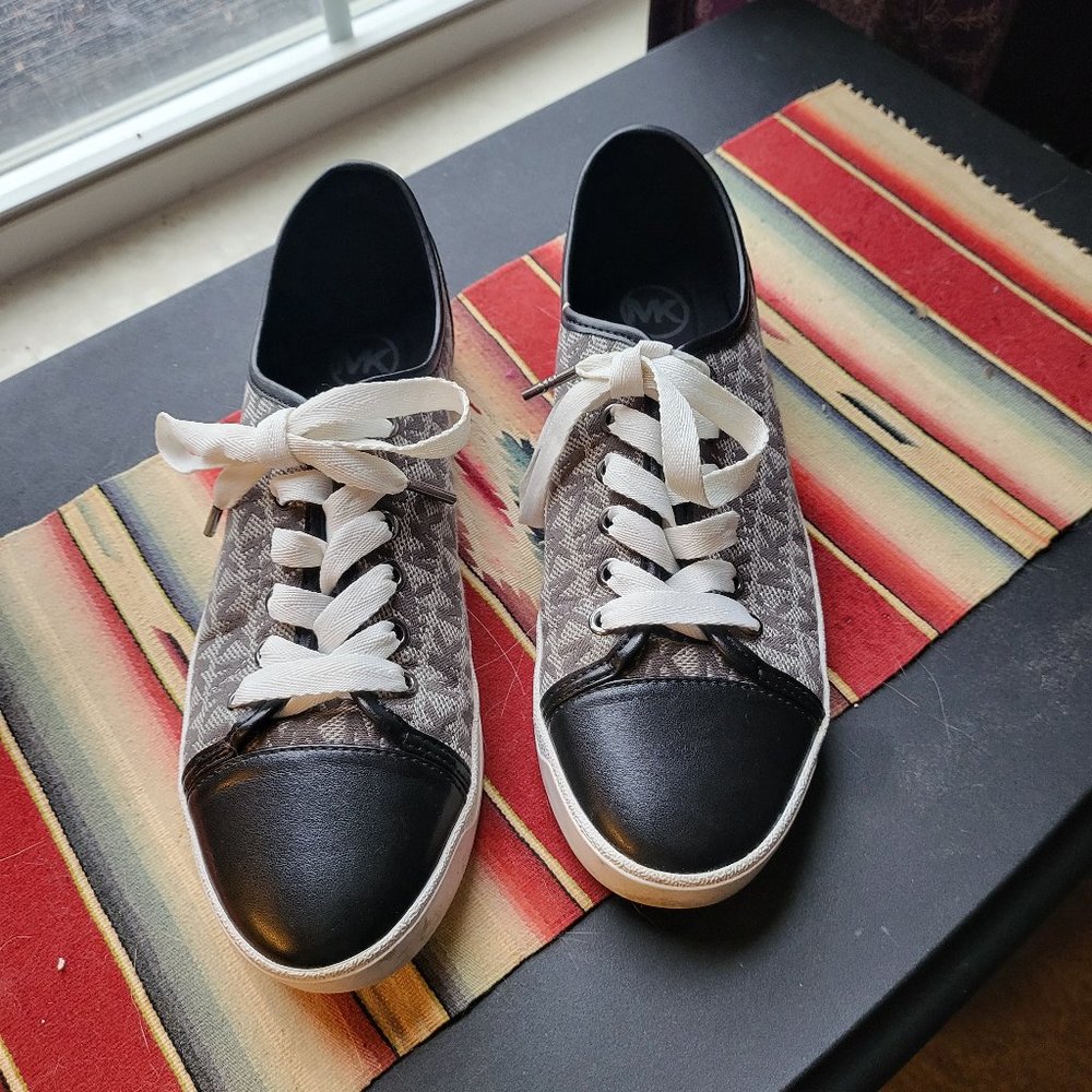Michael Kors Tennnis Shoes Size 7.5M